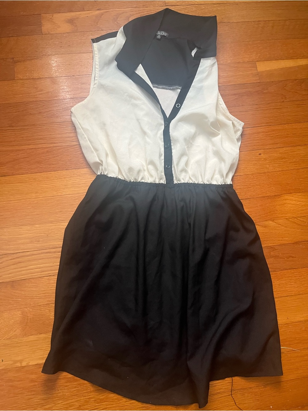 BeBop Black & White Sleeveless size medium